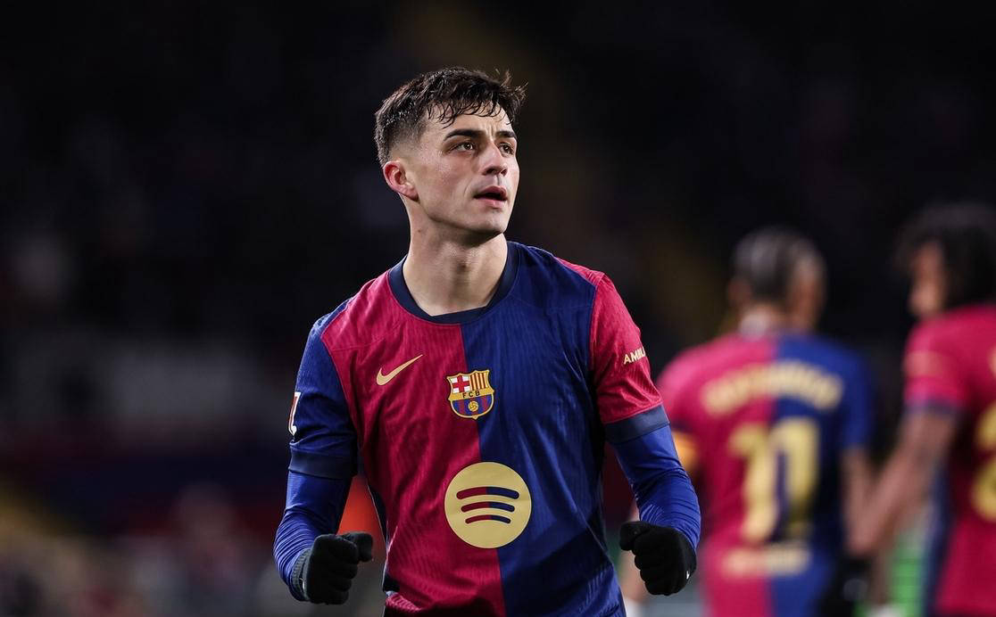 精准制导！22岁佩德里展现大师级视角，现场高清追踪令人叹为观止