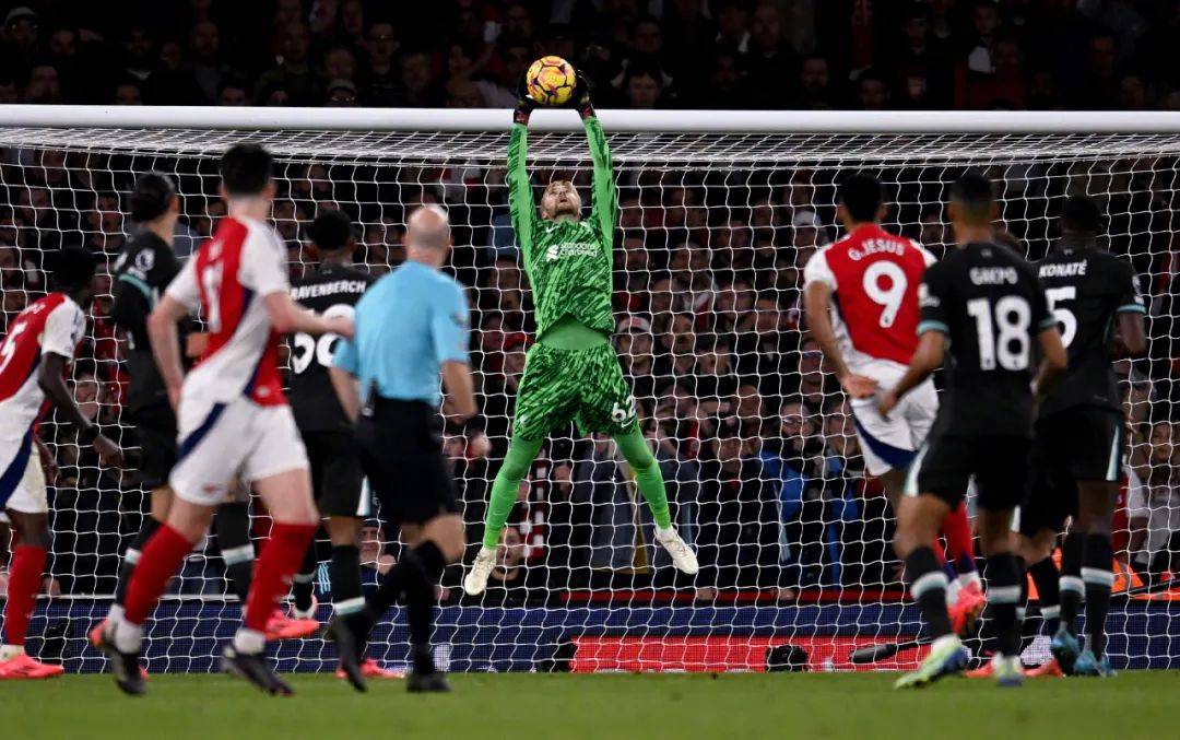 这是体育精神！每日邮报：阿森纳将为利物浦排队致敬